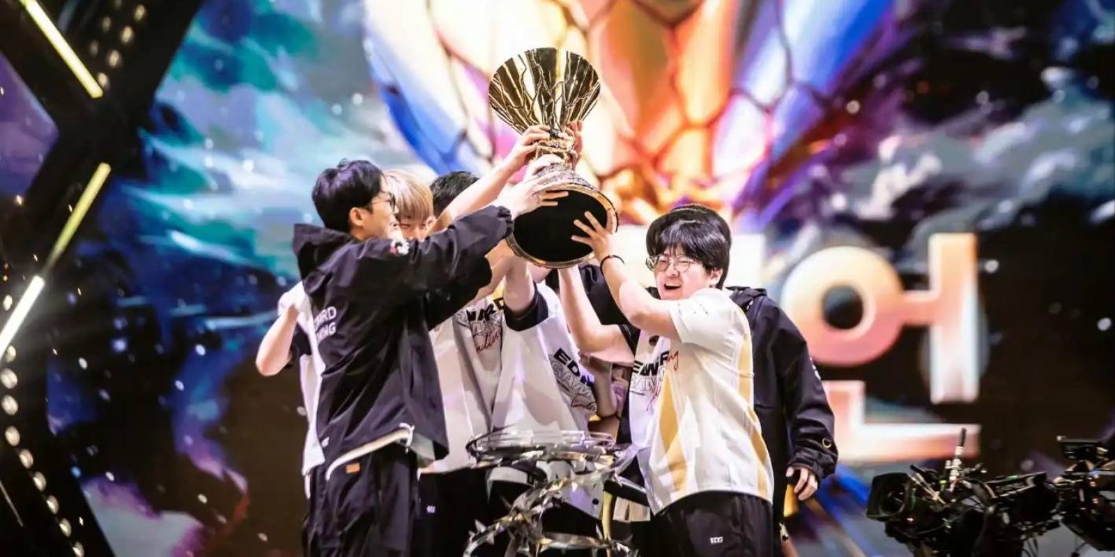 Bwin 必赢 电竞与体育赛事实时资讯 Bwin 必赢电竞赛事与体育数据聚合首页